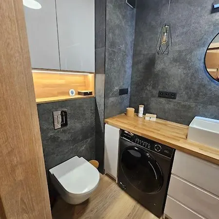 Faktura Vat Przy Loftach U Scheiblera Parking Podziemny, Sniadaniownia