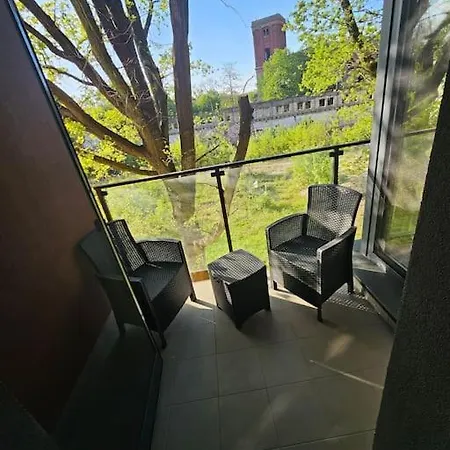 Faktura Vat Przy Loftach U Scheiblera Parking Podziemny, Sniadaniownia 公寓 *