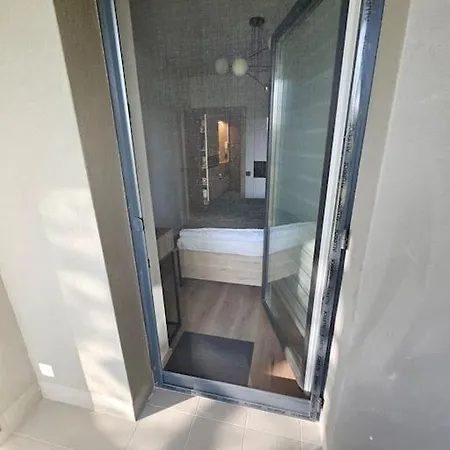 Przy Loftach U Scheiblera Parking Podziemny, śniadaniownia Apartament Łódź