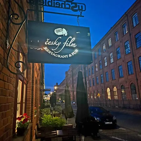 Przy Loftach U Scheiblera Parking Podziemny, śniadaniownia