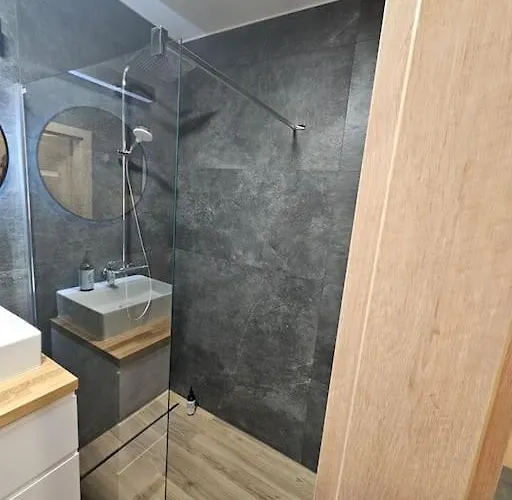 Faktura Vat Przy Loftach U Scheiblera Parking Podziemny, Sniadaniownia Apartamento Łódź