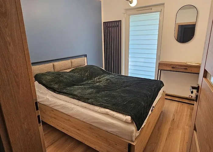 Faktura Vat Przy Loftach U Scheiblera Parking Podziemny, Sniadaniownia Apartamento *