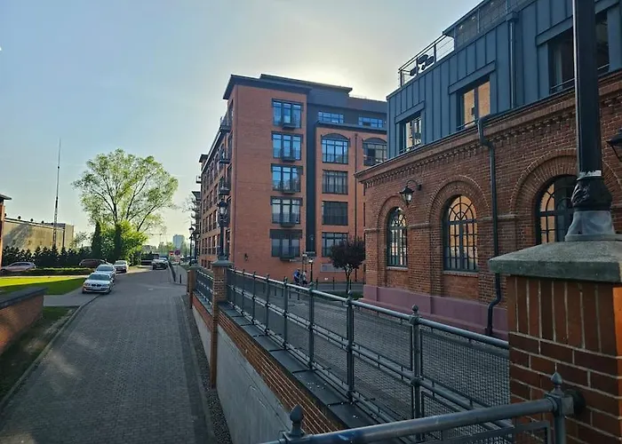 Faktura Vat Przy Loftach U Scheiblera Parking Podziemny, Sniadaniownia Лодзь